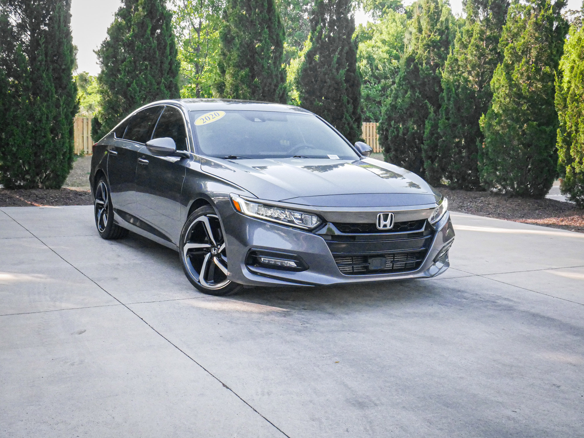 Used 2020 Honda Accord Sport image 2