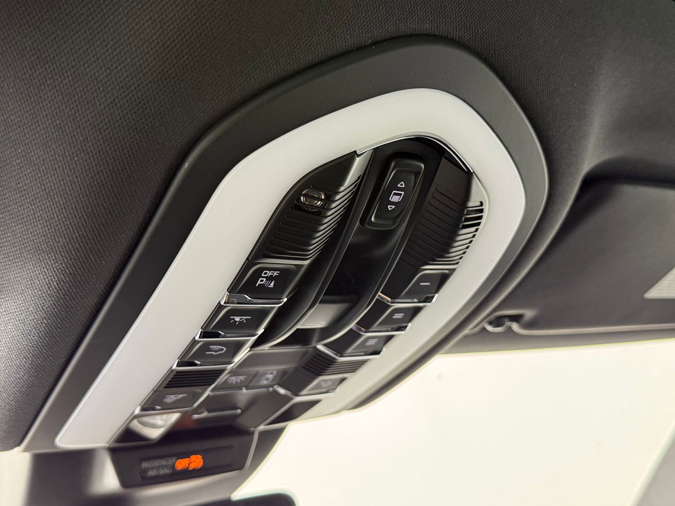 New 2025 Porsche Macan image 23