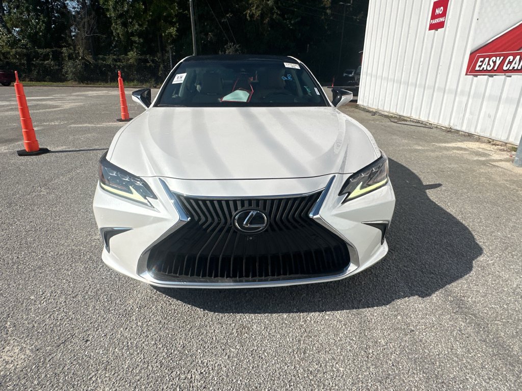 Used 2019 Lexus ES 350 Ultra Luxury w/ Accessory Package 2 FWD image 2