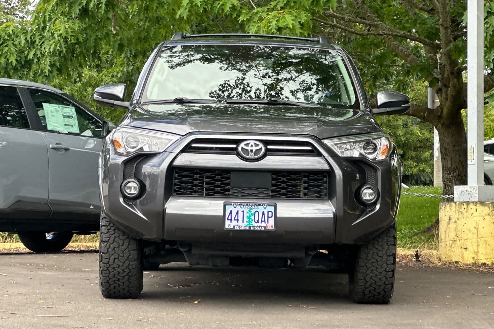 Used 2021 Toyota 4Runner SR5 Premium w/ Moonroof Package AWD/4WD image 10