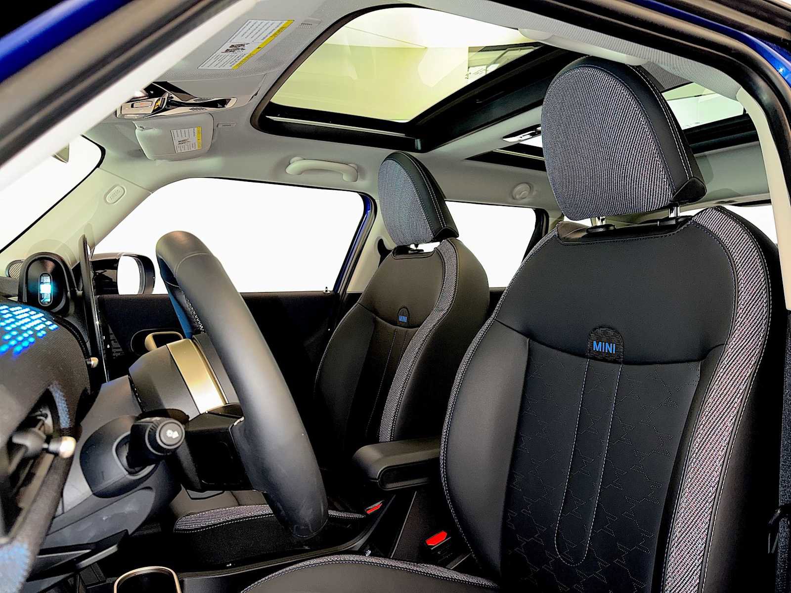 Certified 2025 MINI Cooper S image 19