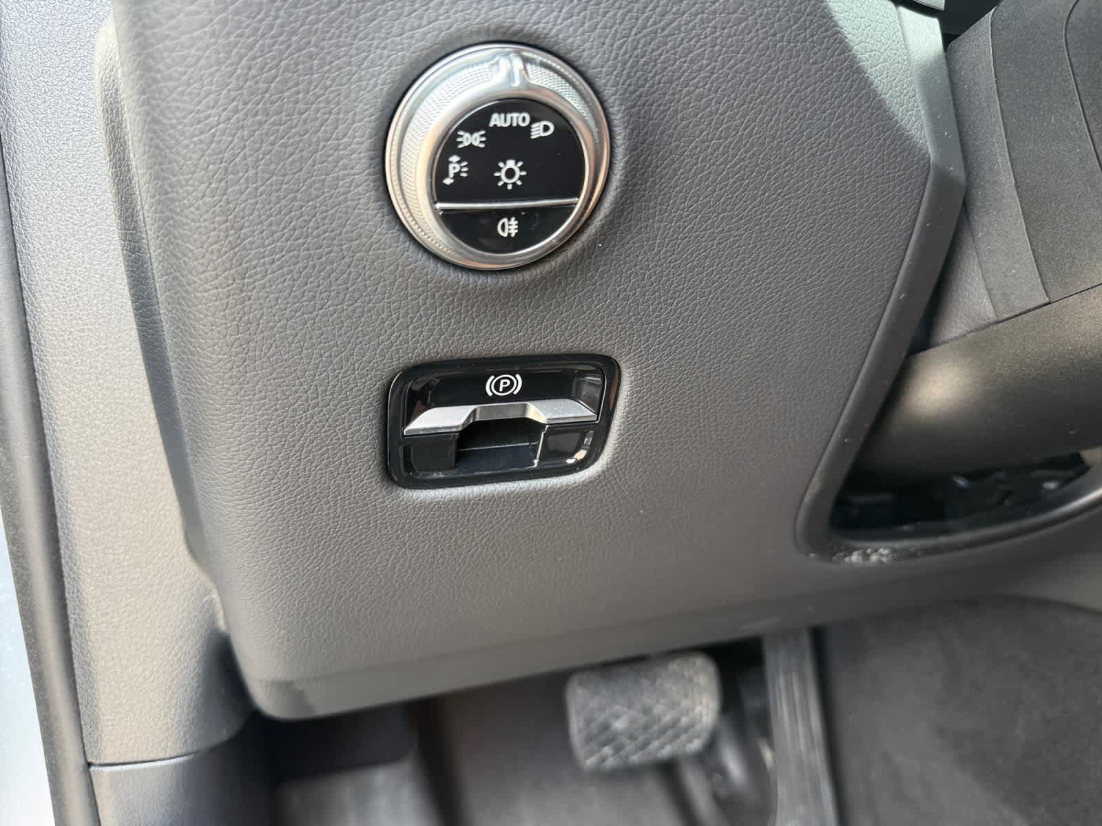 Certified 2023 Mercedes-Benz GLC 300 4MATIC image 25