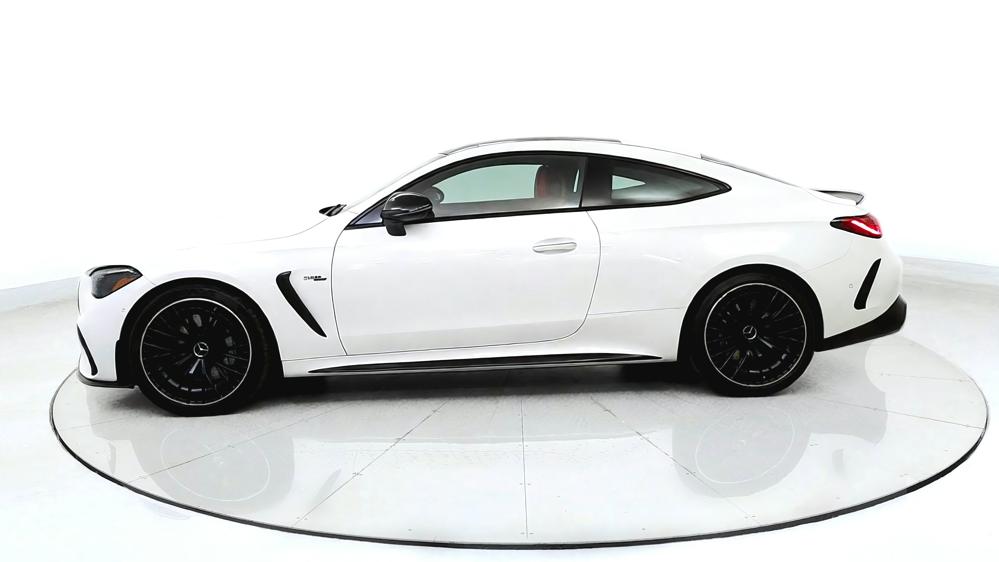 Used 2024 Mercedes-Benz CLE 53 AMG 4MATIC image 4