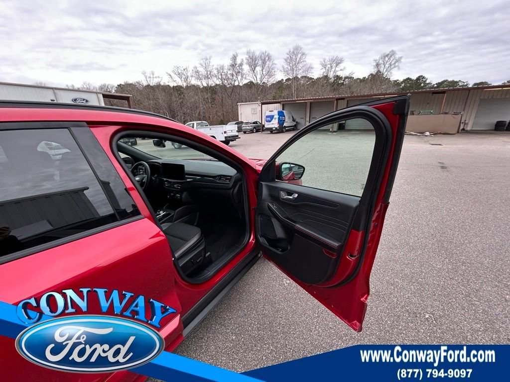 Used 2025 Ford Escape ST-Line Elite image 24