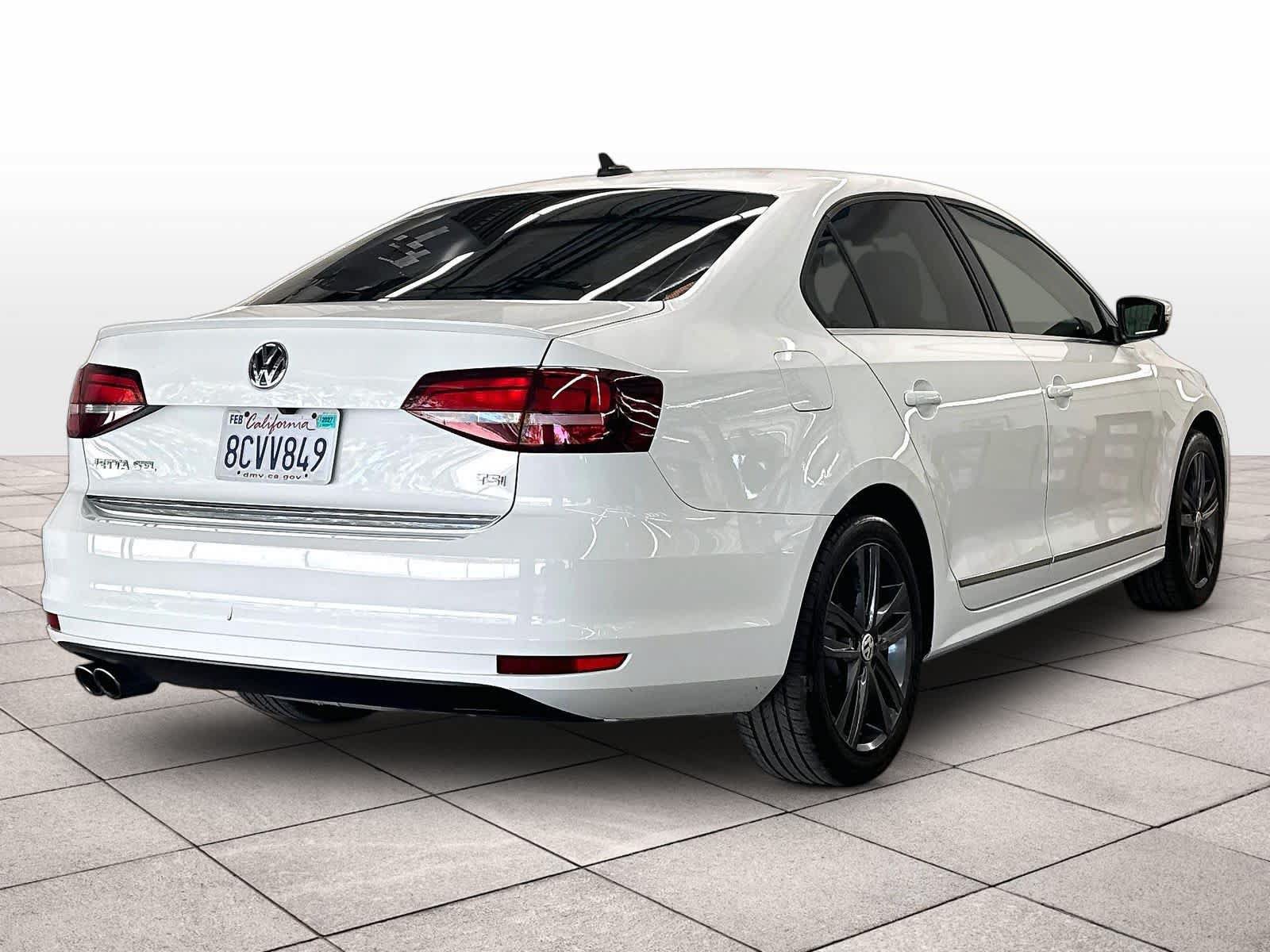 Used 2018 Volkswagen Jetta SEL FWD image 9