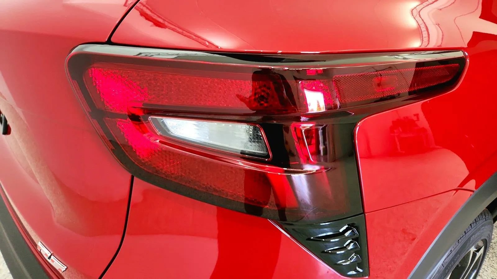 New 2026 Chevrolet Trax RS w/ Driver Confidence Package FWD image 32
