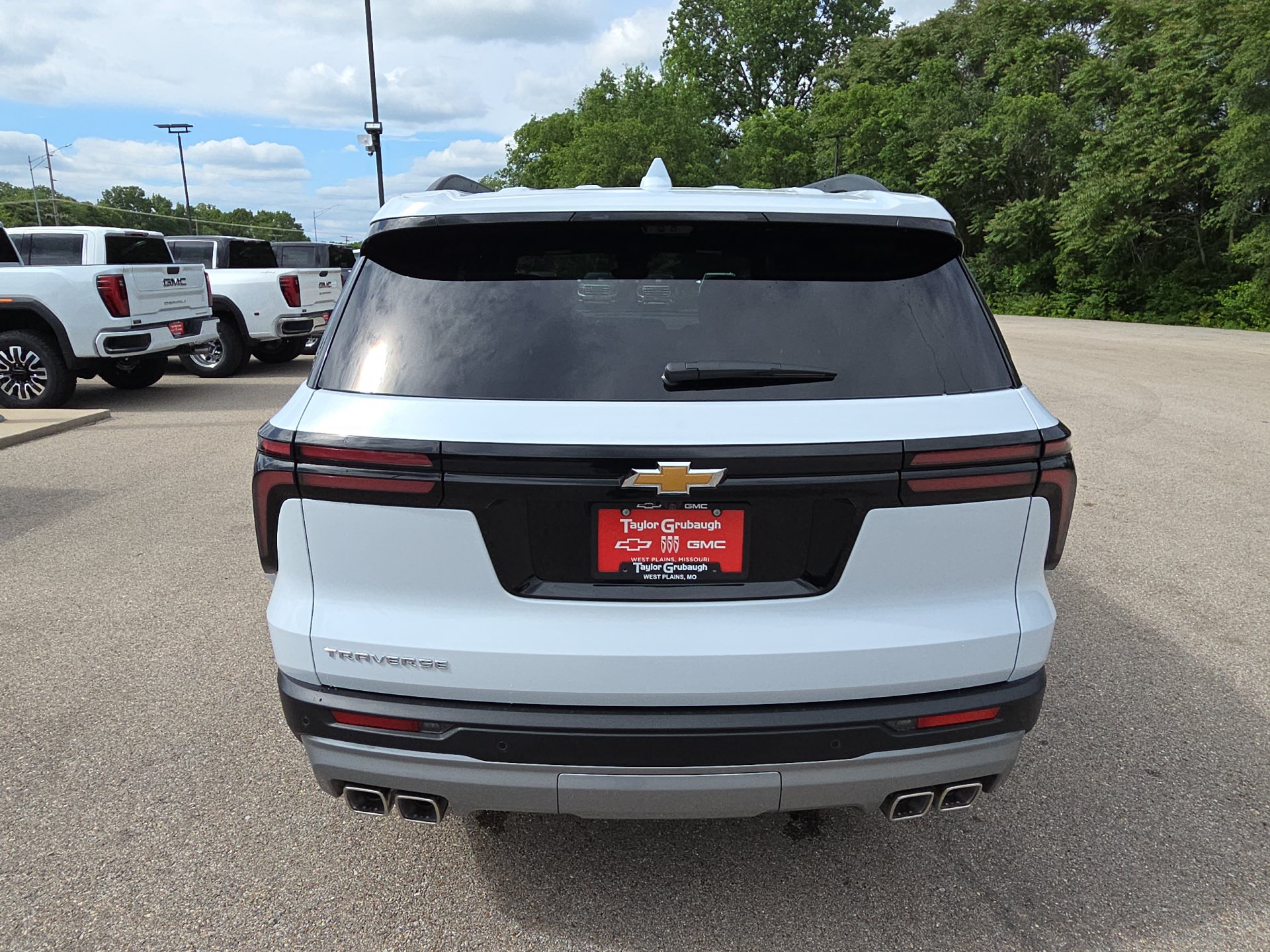 New 2026 Chevrolet Traverse LT w/ Enhanced Driving Package FWD image 7