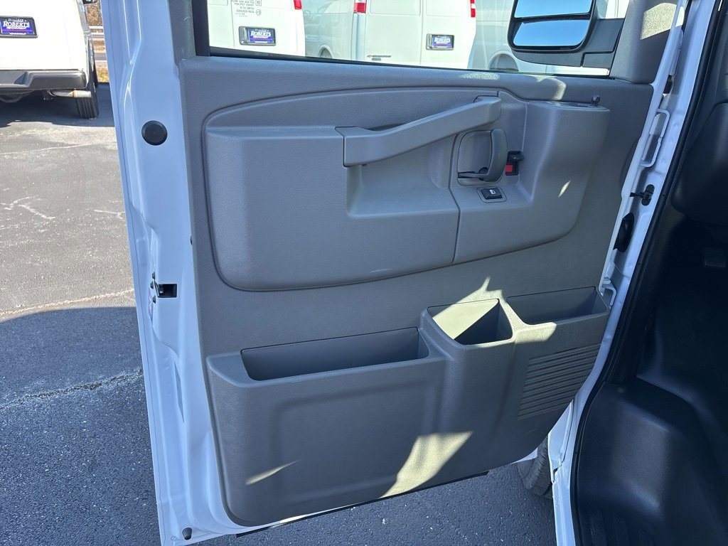 New 2025 Chevrolet Express 3500 Extended w/ Driver Convenience Package image 10