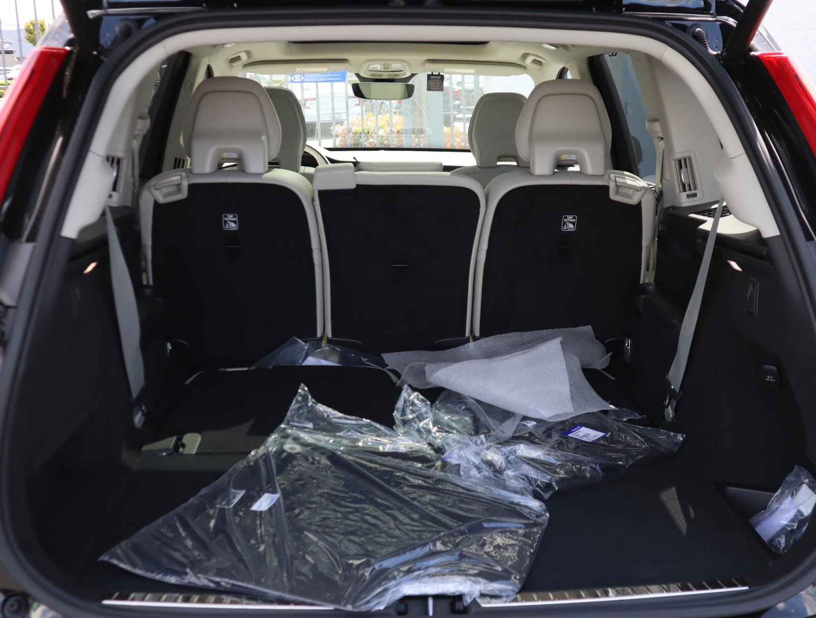 Certified 2024 Volvo XC90 B6 Ultimate image 13