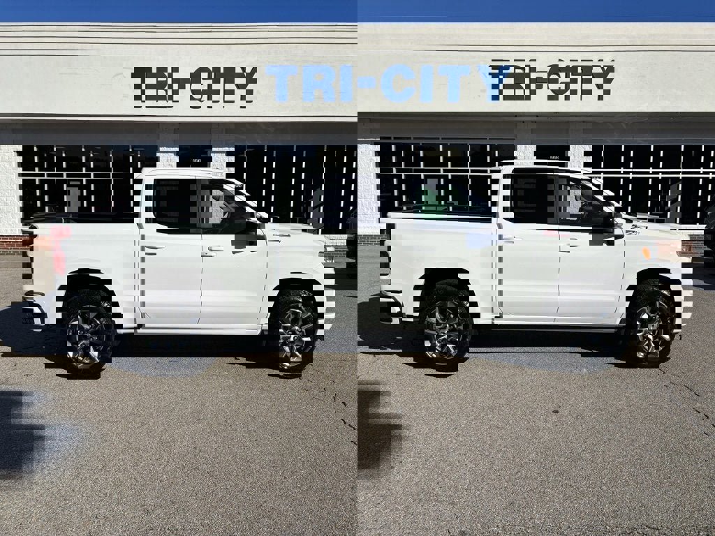 New 2026 Chevrolet Silverado 1500 RST w/ Z71 Off-Road Package image 3