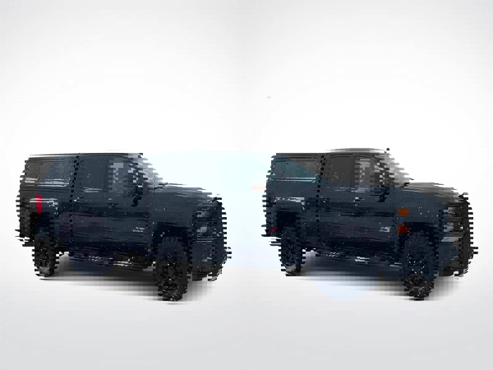 Used 2018 Chevrolet Silverado 2500 LTZ w/ Midnight Edition image 2