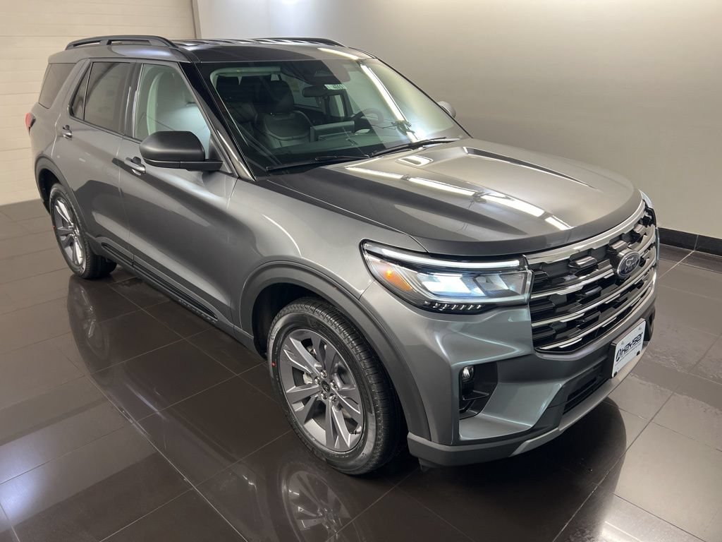 New 2026 Ford Explorer Active w/ Active Comfort Package AWD/4WD image 1