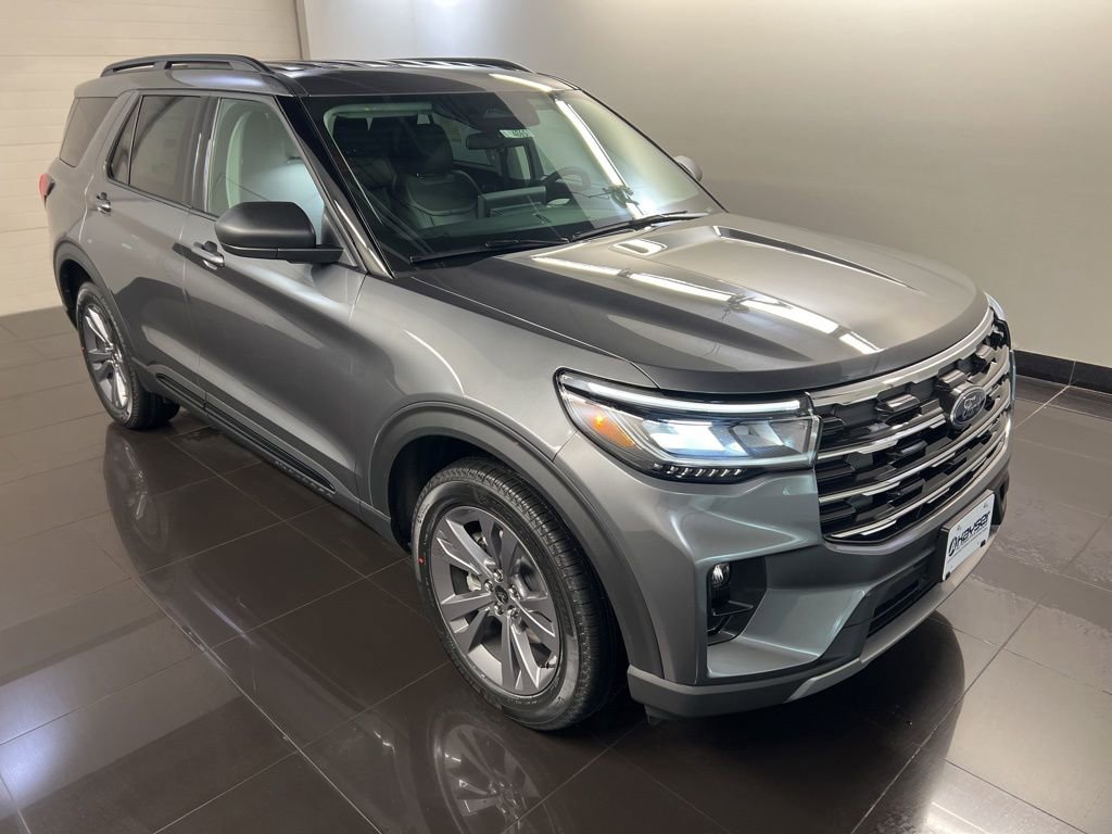 New 2026 Ford Explorer Active w/ Active Comfort Package AWD/4WD image 1