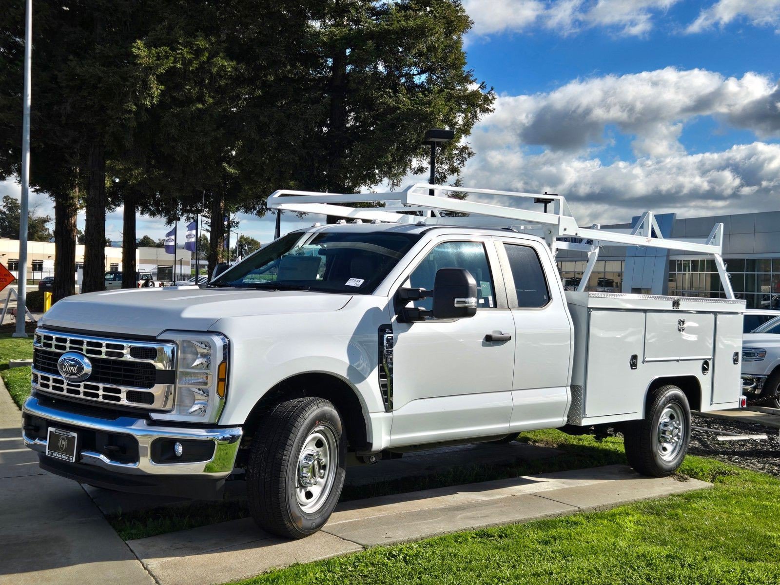 New 2026 Ford F350 XL w/ XL Chrome Package RWD image 3