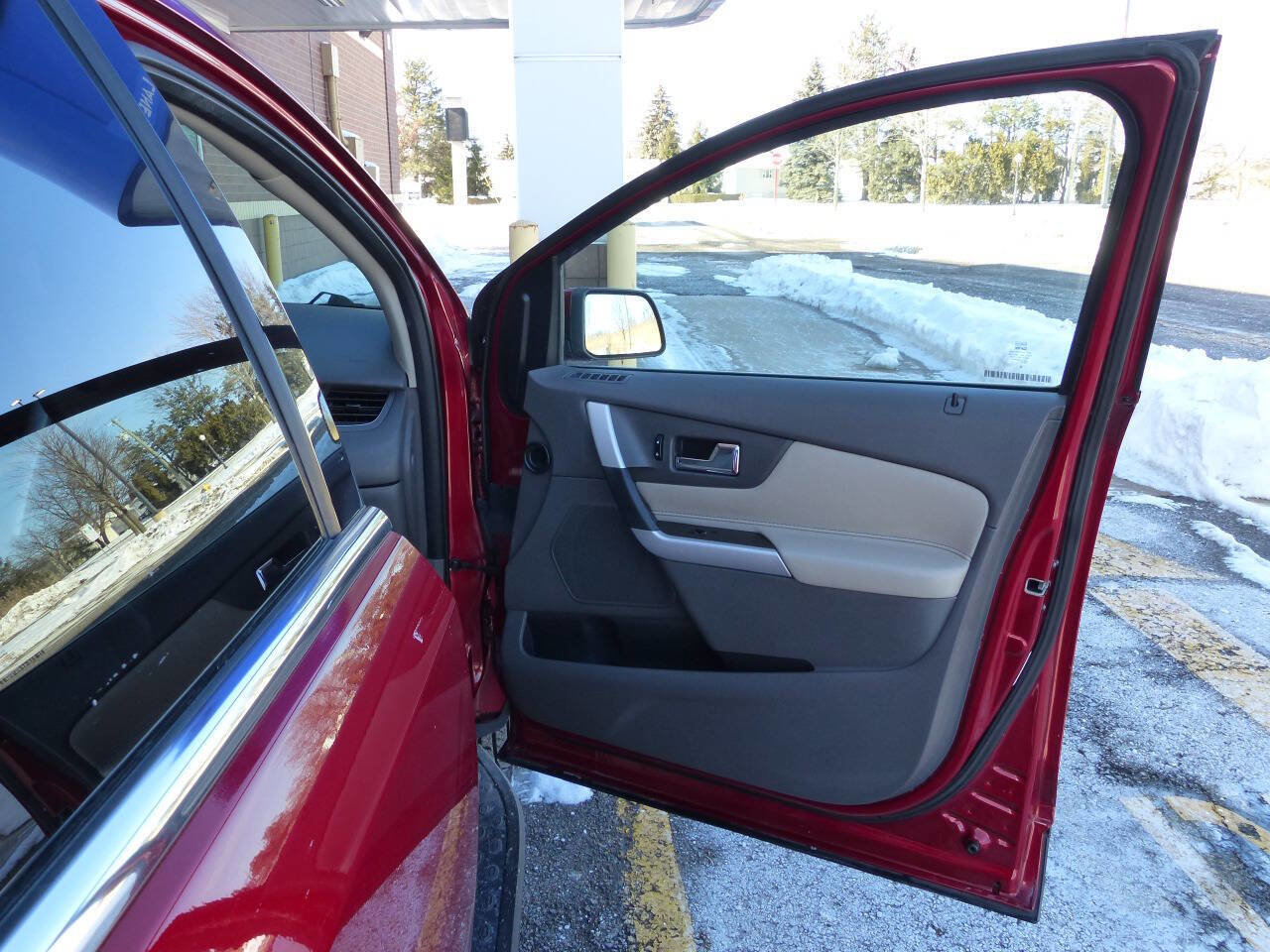 Used 2013 Ford Edge Limited w/ Driver Entry Pkg image 37