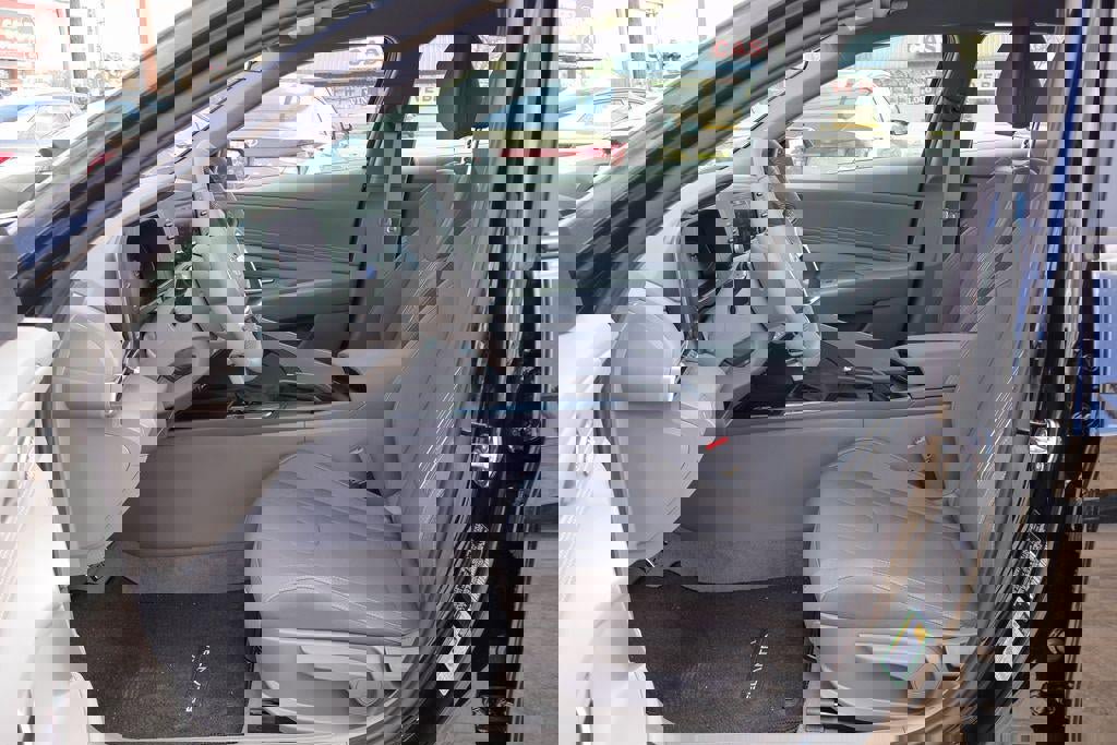 New 2026 Hyundai Elantra Sport image 7