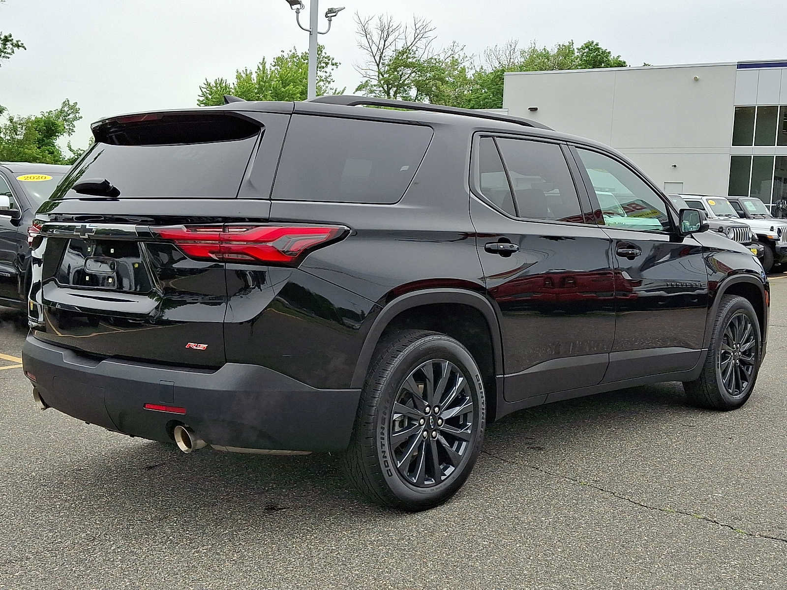 Used 2024 Chevrolet Traverse RS AWD/4WD image 6