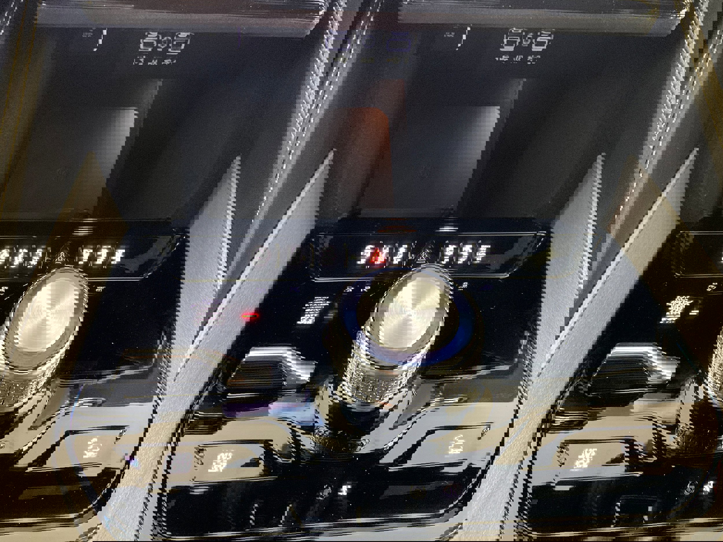 New 2025 Jeep Wagoneer 4WD w/ Convenience Group I image 14