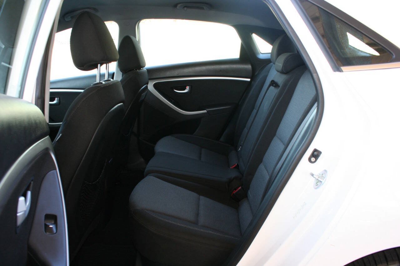 Used 2013 Hyundai Elantra GT w/ Touch & Go Pkg FWD image 23
