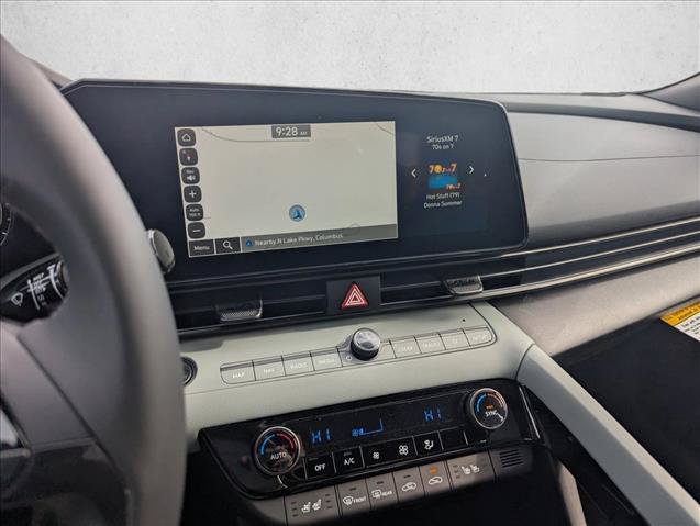 Certified 2025 Hyundai Elantra Limited FWD image 14