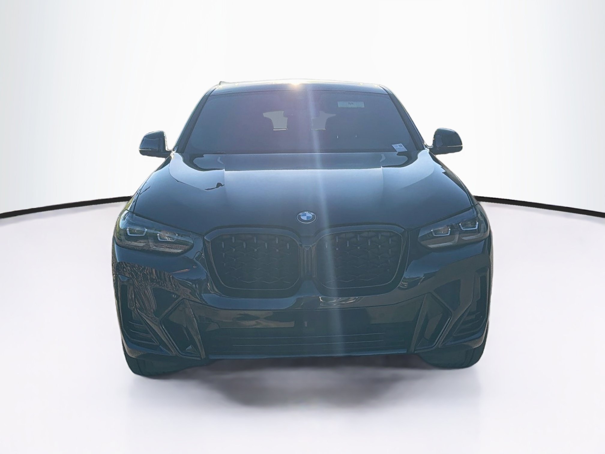 Used 2023 BMW X4 xDrive30i w/ M Sport Package AWD/4WD image 2