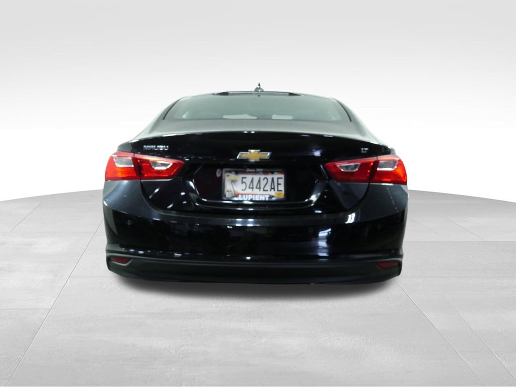 Used 2016 Chevrolet Malibu LT w/ Driver Confidence Package FWD image 9