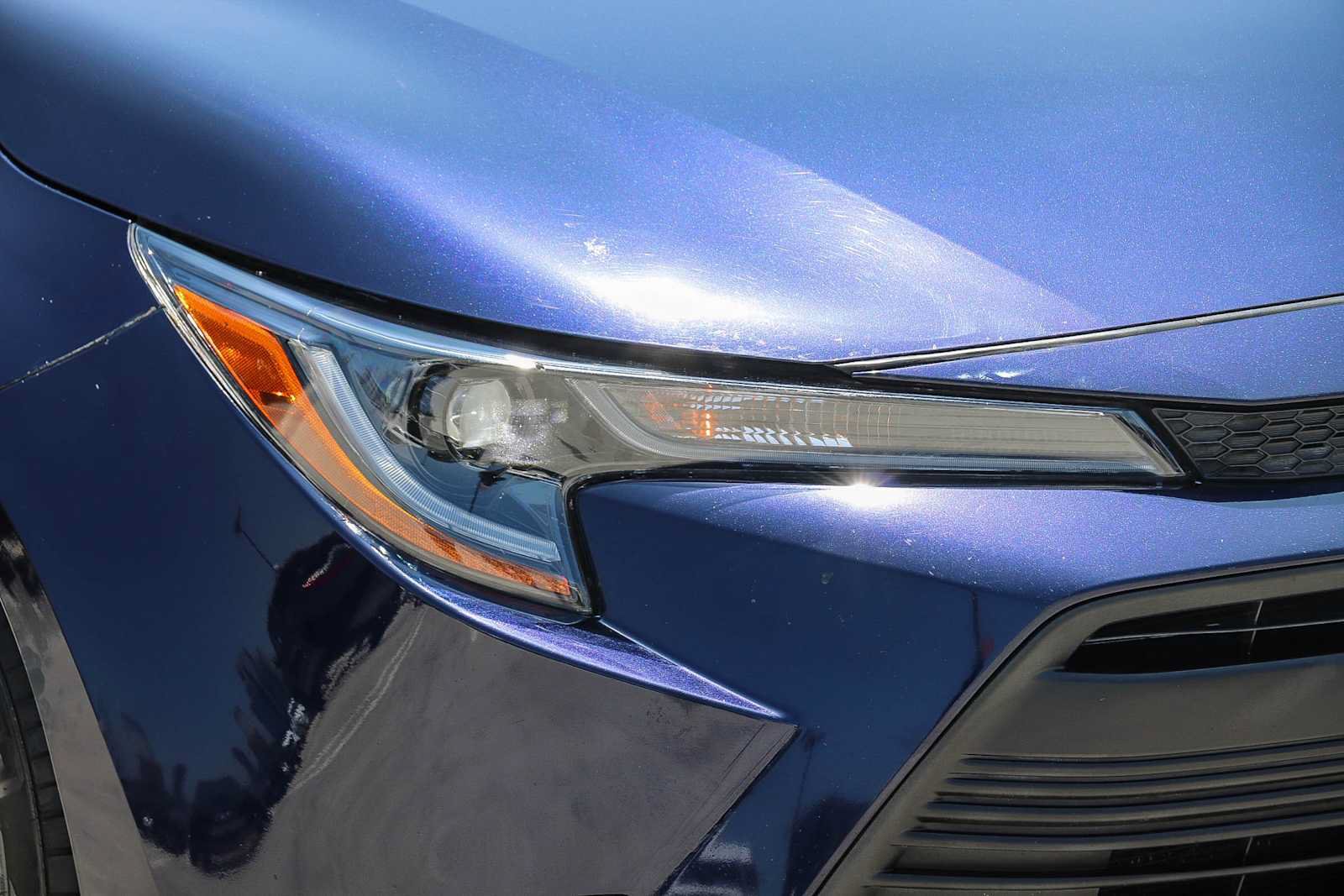 Used 2023 Toyota Corolla LE FWD image 4
