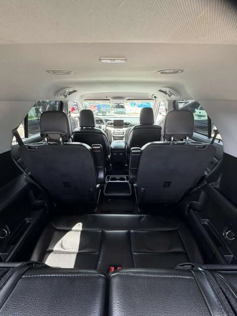 Used 2020 Ford Explorer XLT w/ Equipment Group 202A RWD image 17