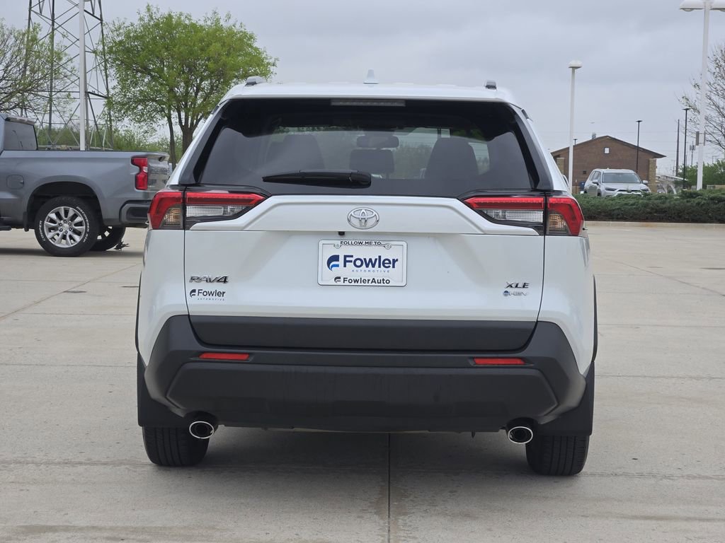 Used 2025 Toyota RAV4 XLE Premium image 6