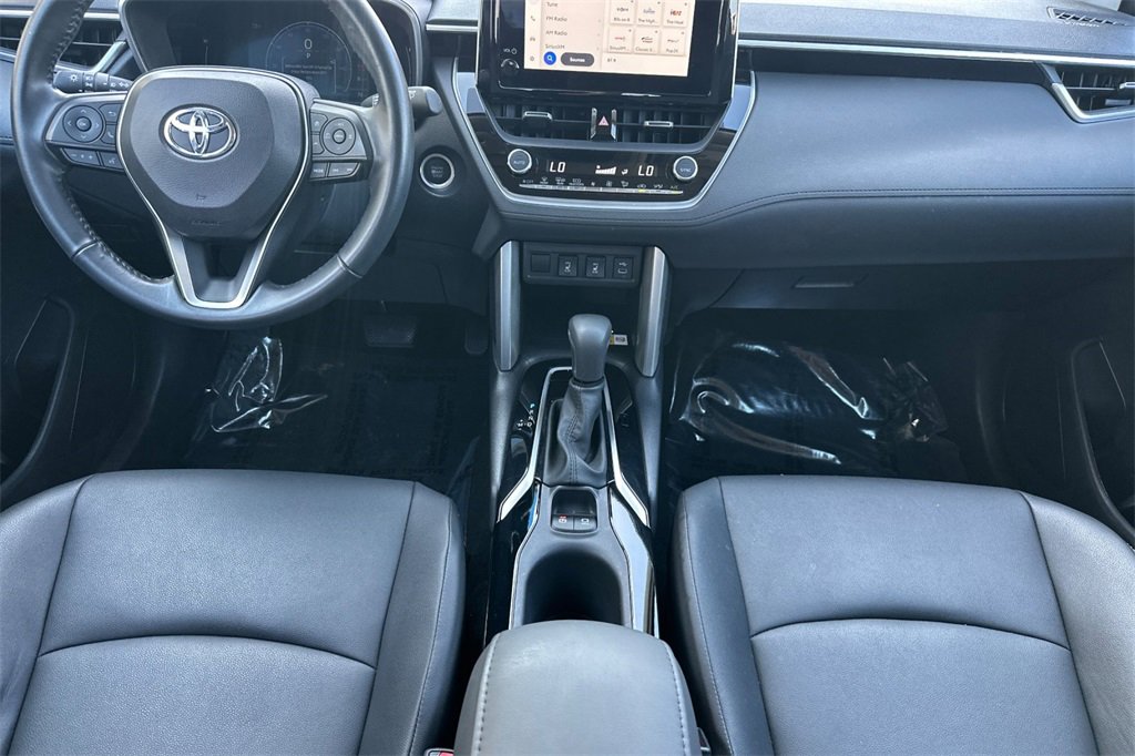 Used 2023 Toyota Corolla Cross XLE image 4