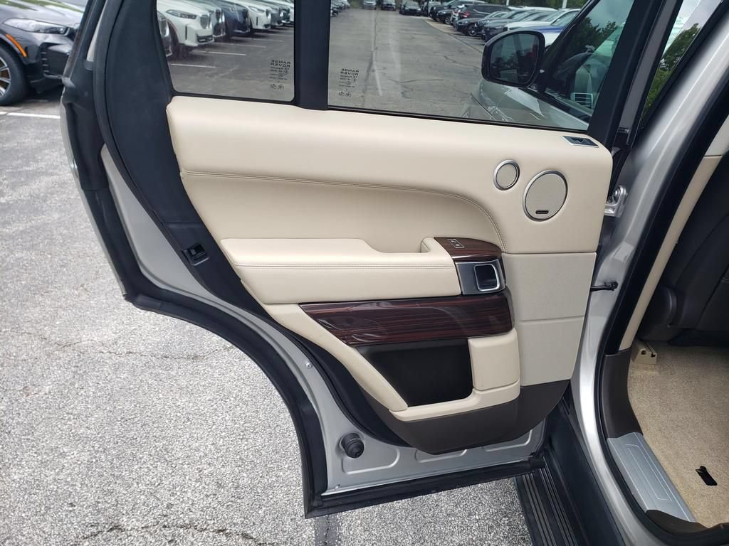 Used 2016 Land Rover Range Rover HSE AWD/4WD image 12