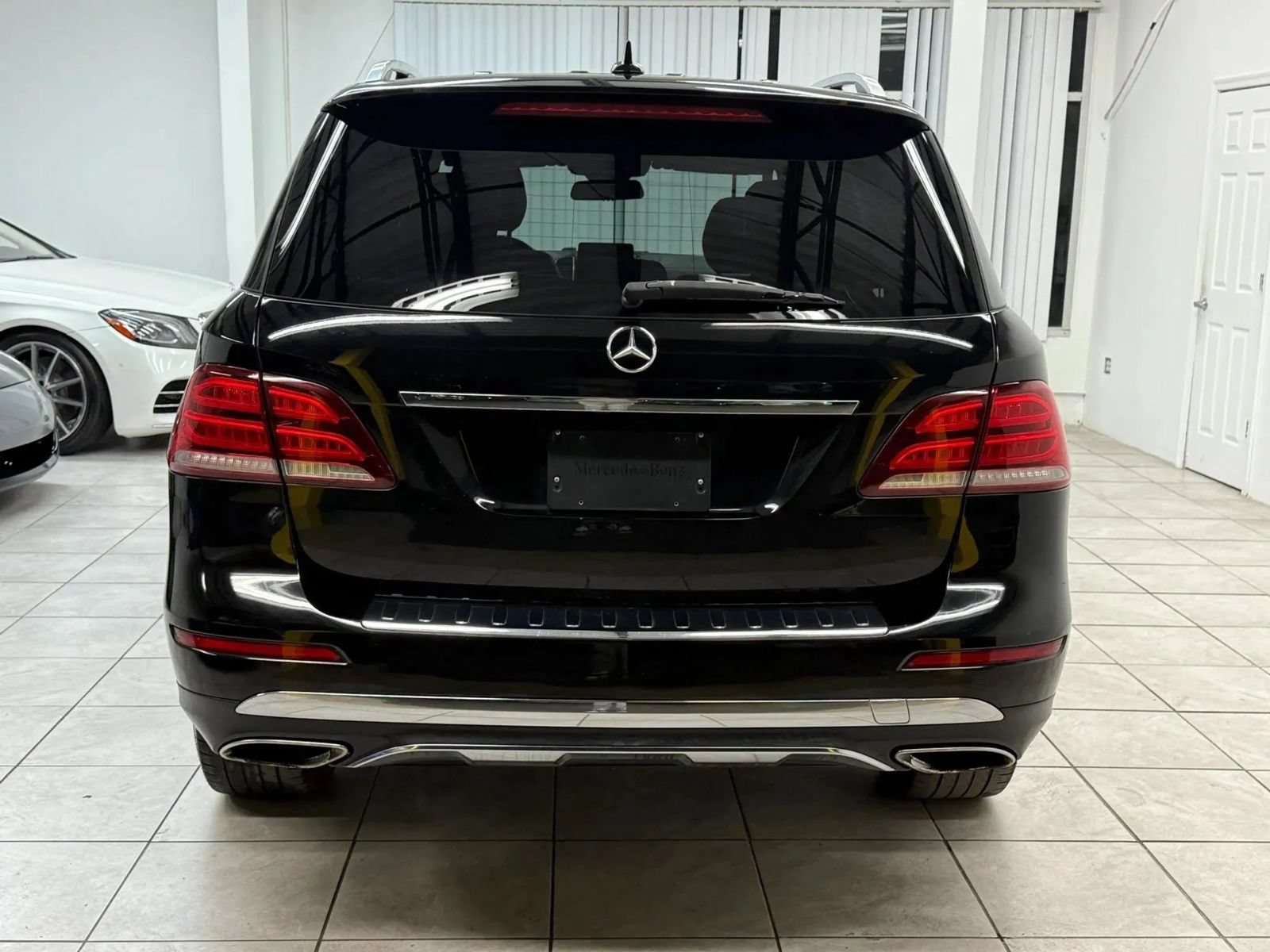 Used 2016 Mercedes-Benz GLE 350 w/ Premium Package image 8