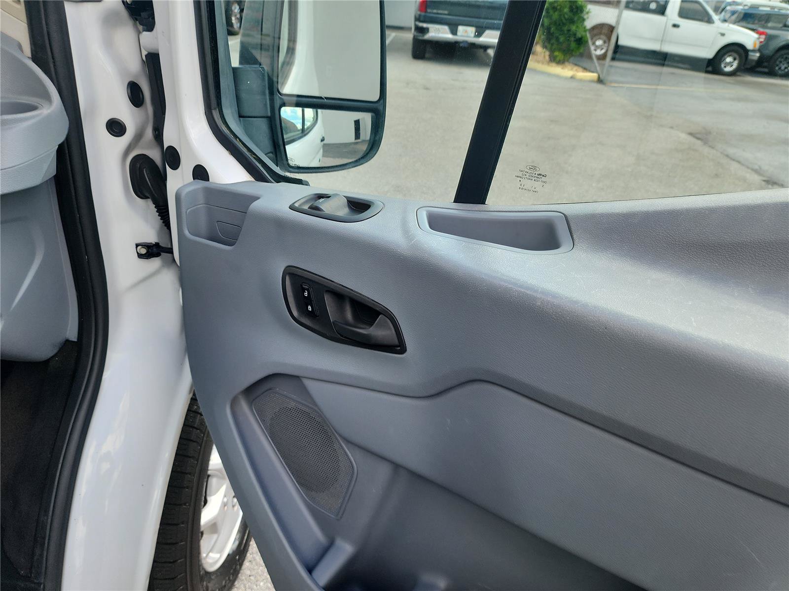 Used 2015 Ford Transit 350 XLT RWD image 20