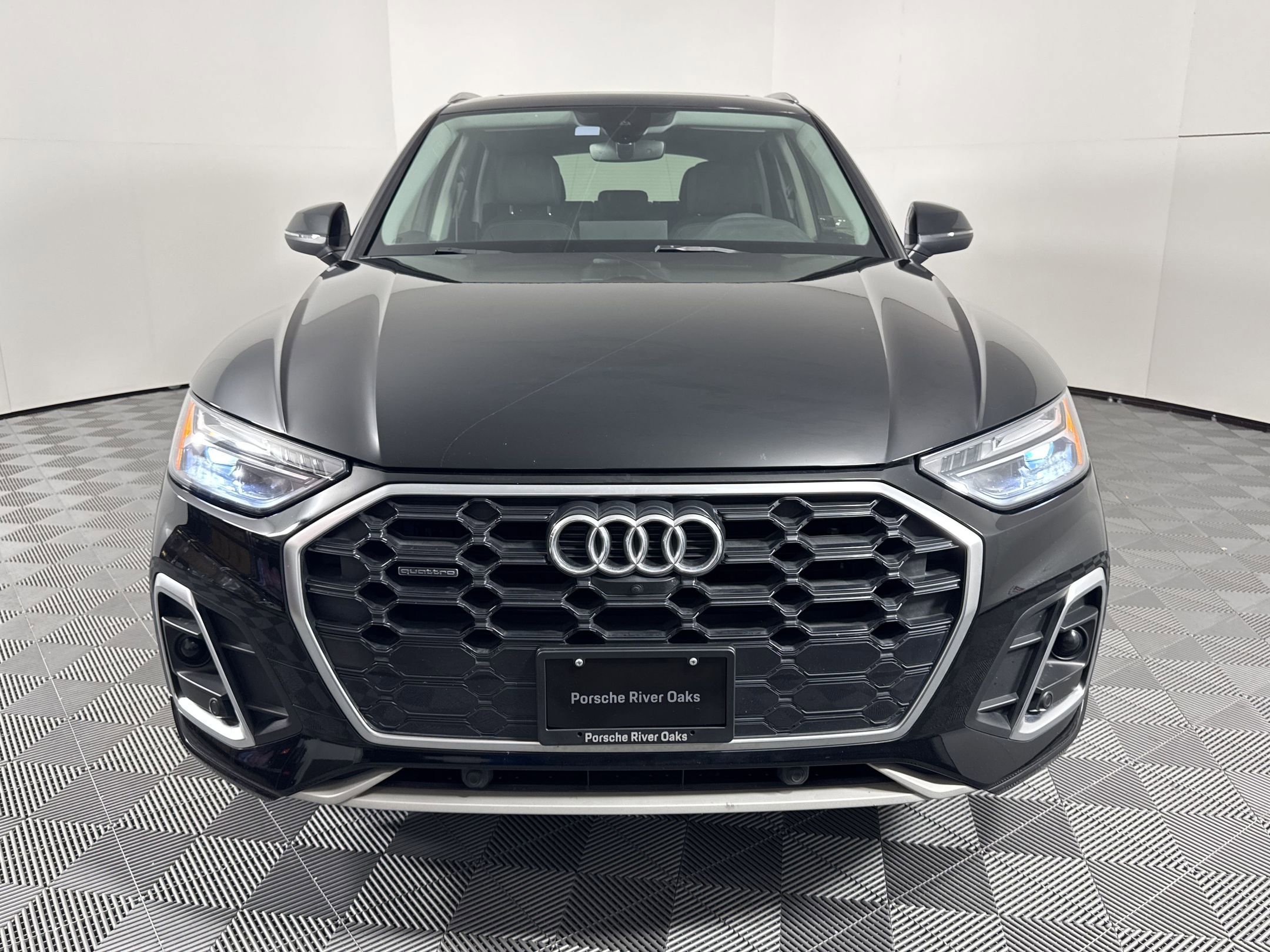 Used 2023 Audi Q5 2.0T Premium Plus w/ Premium Plus Package image 6