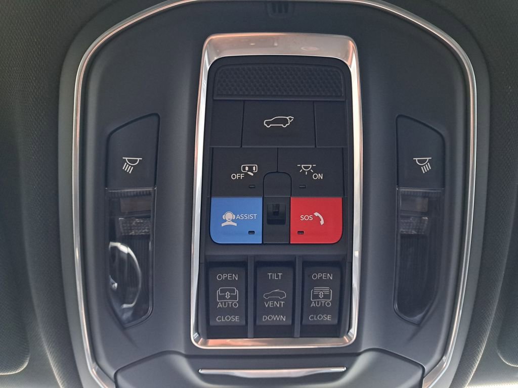 New 2025 Jeep Grand Cherokee Limited w/ Luxury Tech Group II image 26