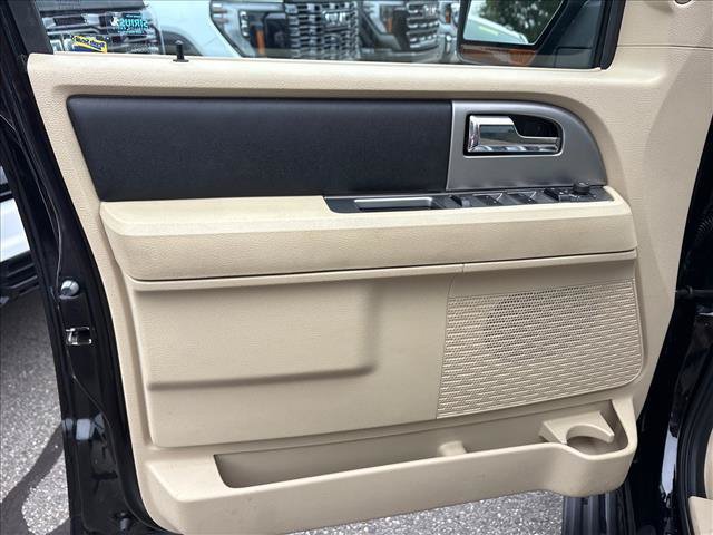 Used 2017 Ford Expedition XLT w/ Equipment Group 202A RWD image 20