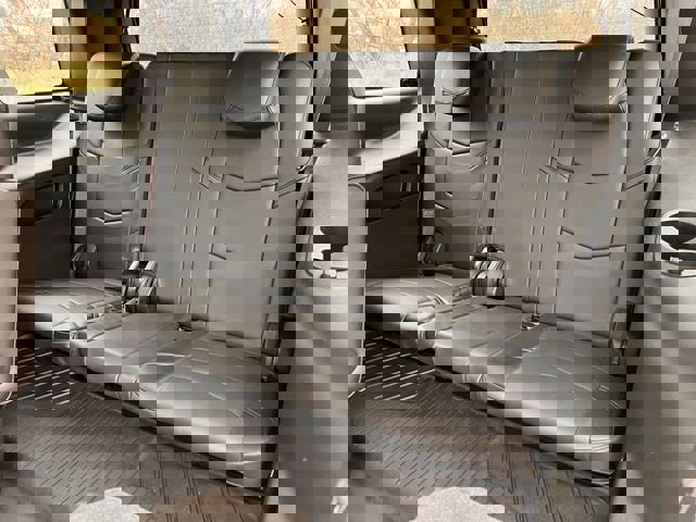 Used 2019 Cadillac Escalade Platinum image 29