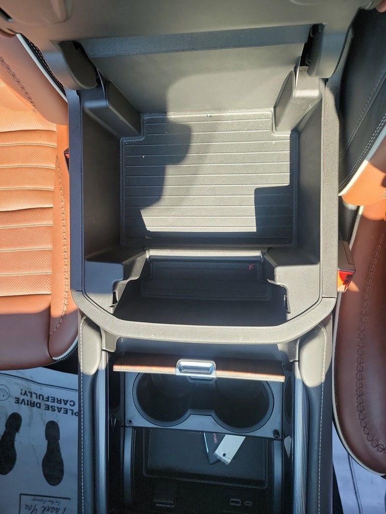 Used 2023 GMC Yukon XL Denali Ultimate image 35