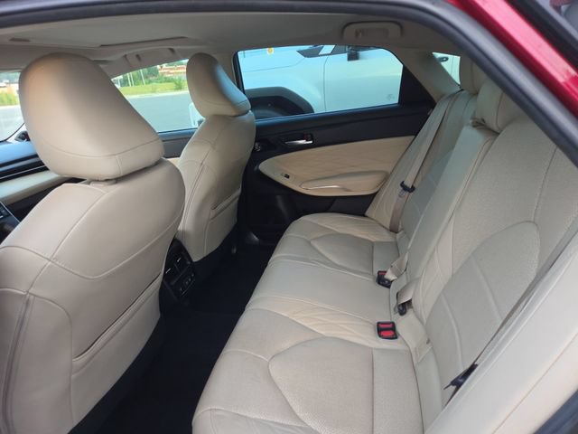 Used 2019 Toyota Avalon Limited FWD image 15