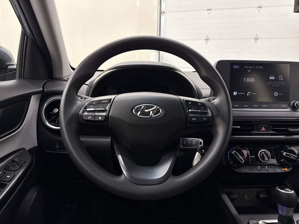 Used 2023 Hyundai Kona SE image 15
