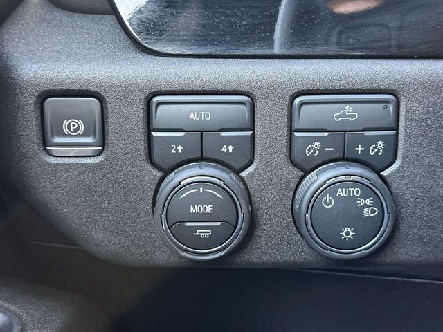 Used 2025 Chevrolet Silverado 1500 LT image 18