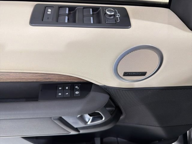 Used 2019 Land Rover Discovery HSE AWD/4WD image 26