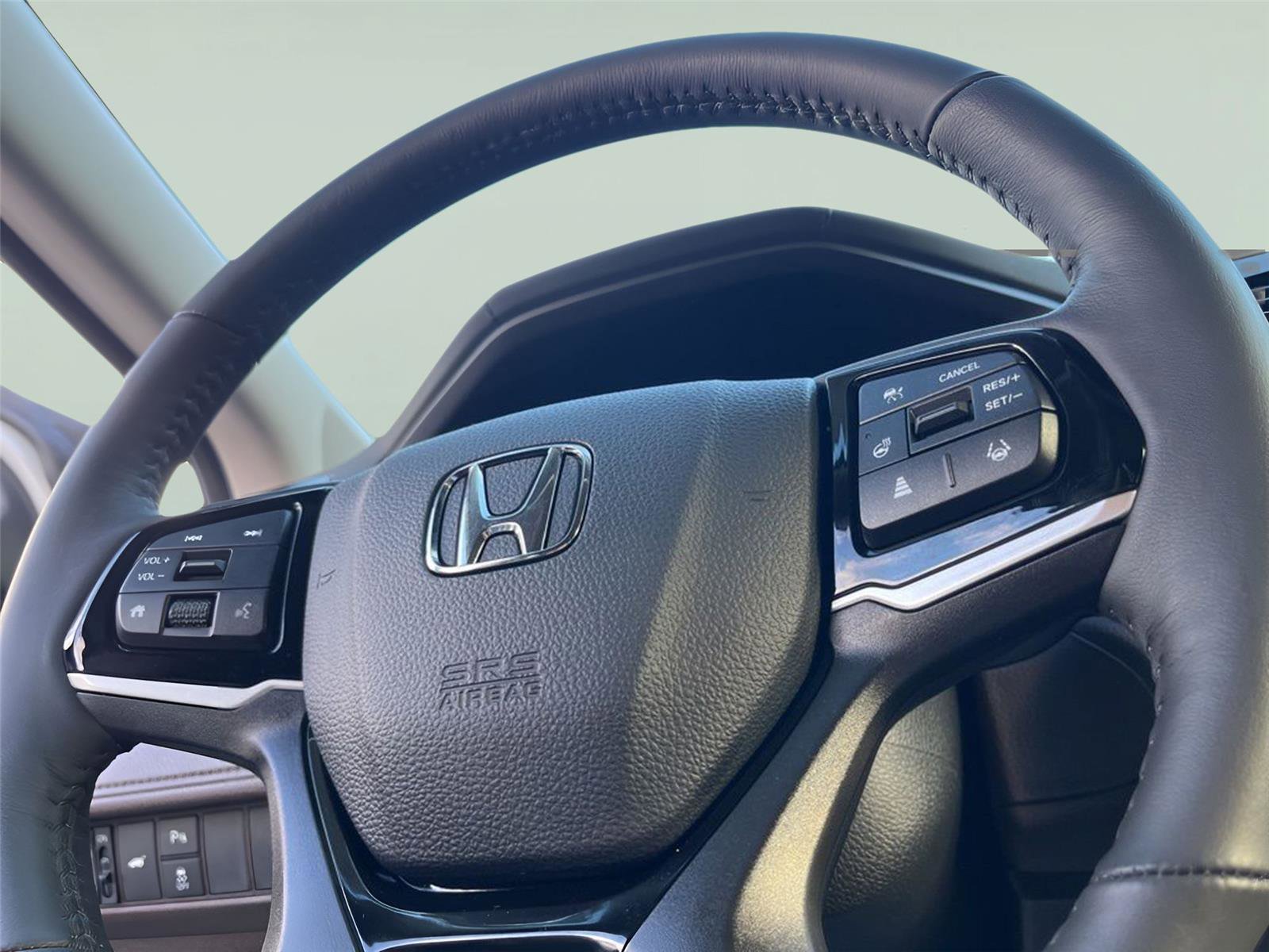 Used 2025 Honda Odyssey Elite image 13