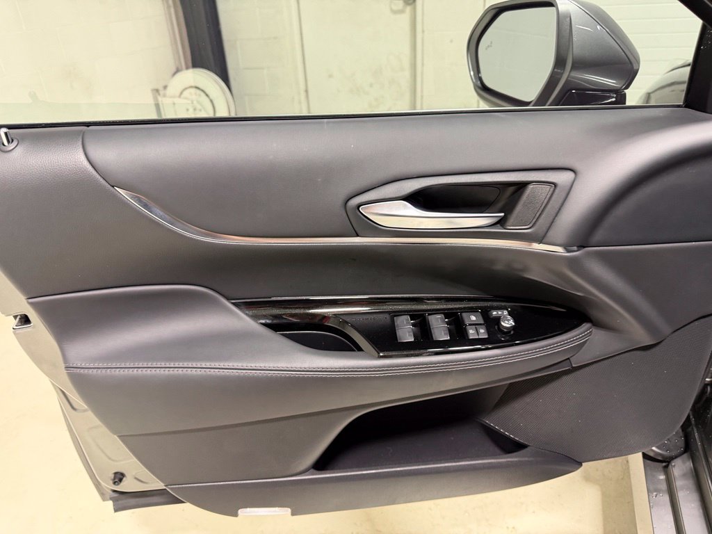 Used 2023 Toyota Mirai w/ Advanced Technology Package RWD image 32