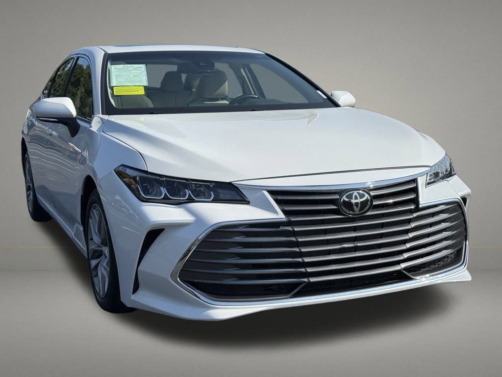 Used 2022 Toyota Avalon XLE w/ Moonroof Package FWD image 8