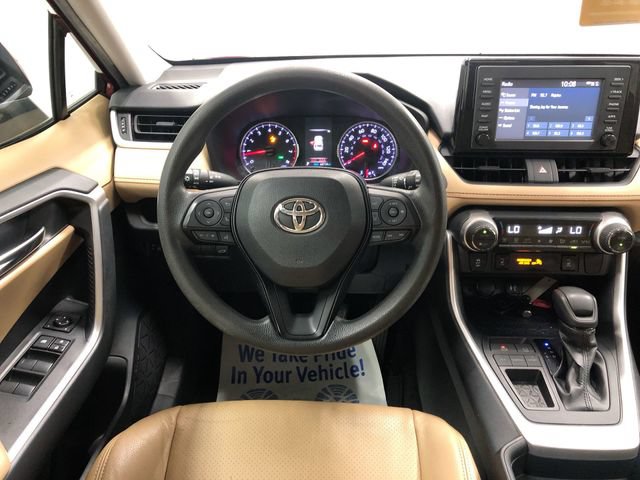 Used 2019 Toyota RAV4 XLE w/ Convenience Package FWD image 15