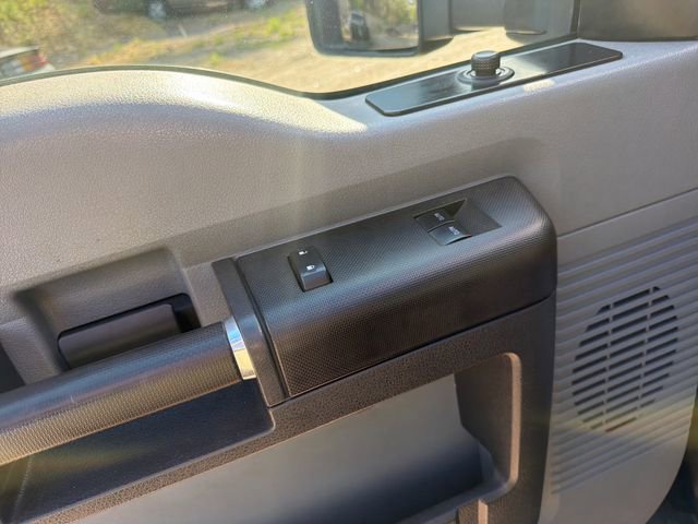 Used 2016 Ford F550 4x4 Regular Cab Super Duty image 13