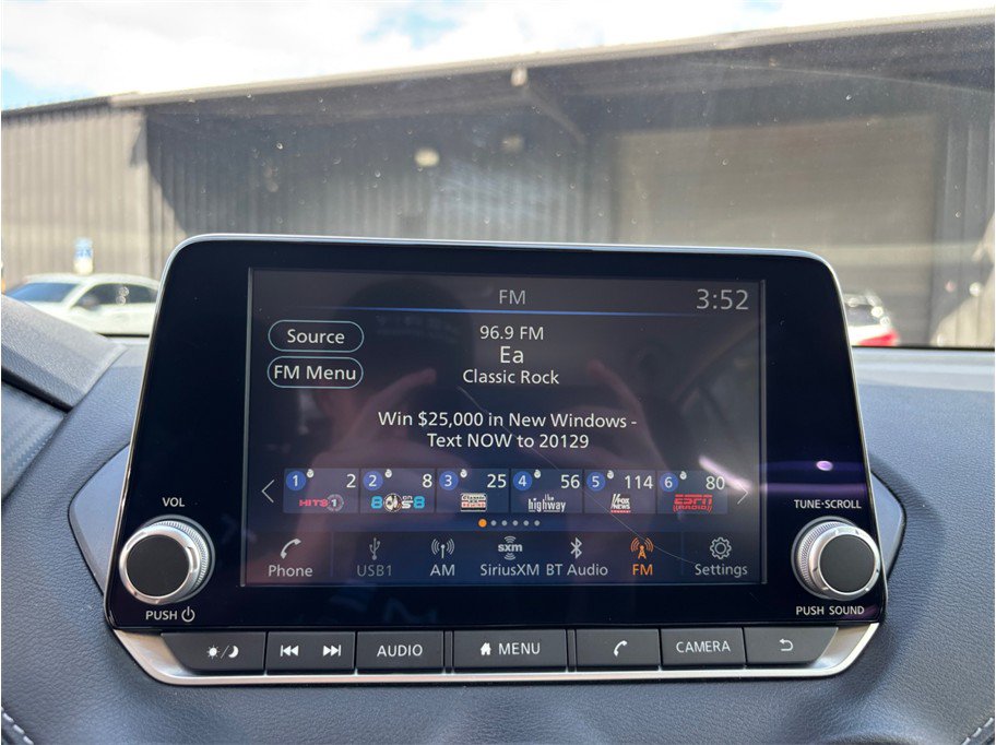 Used 2024 Nissan Sentra SV FWD image 26