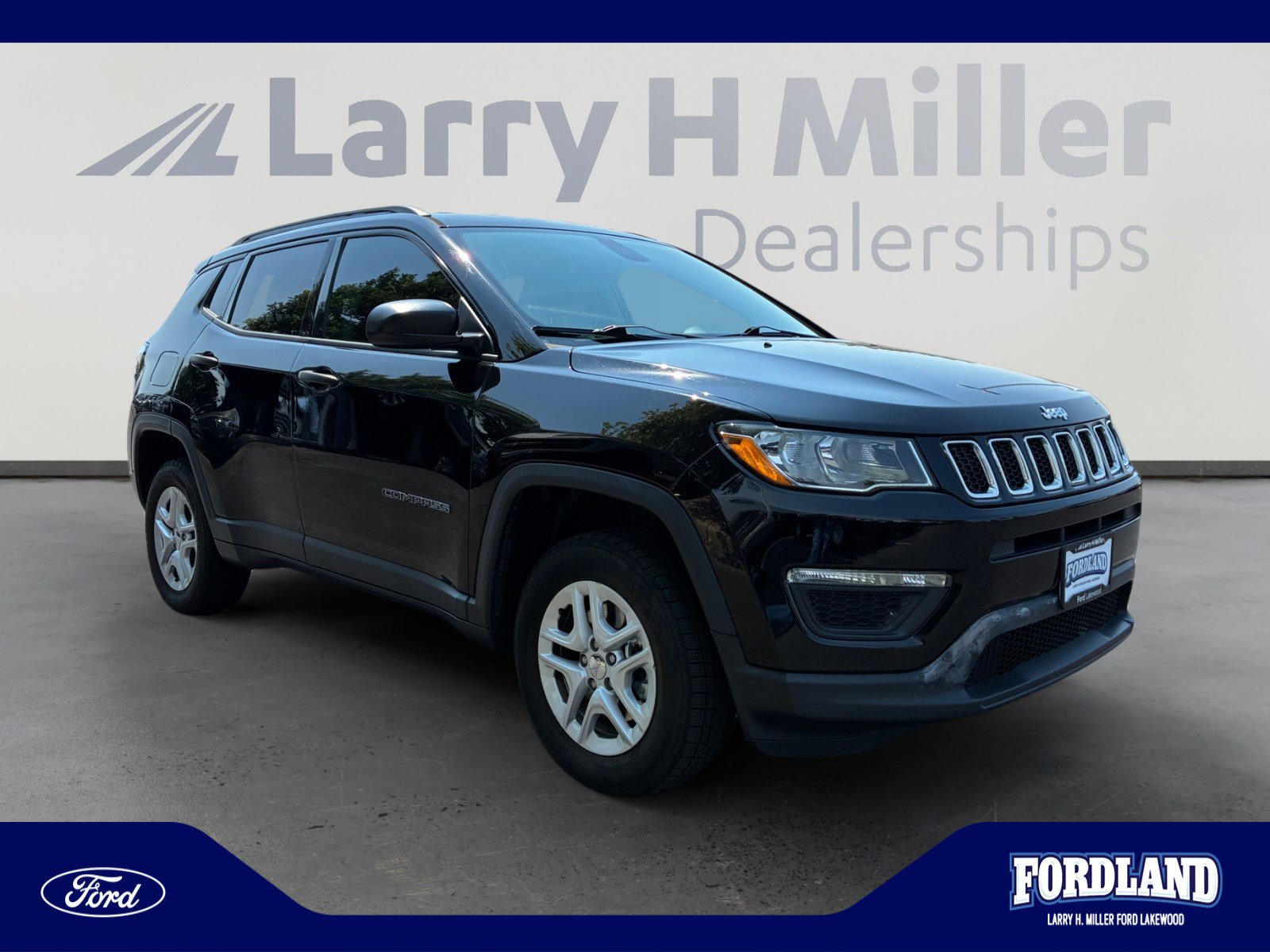 Used 2017 Jeep Compass Sport w/ Tech Group AWD/4WD image 7