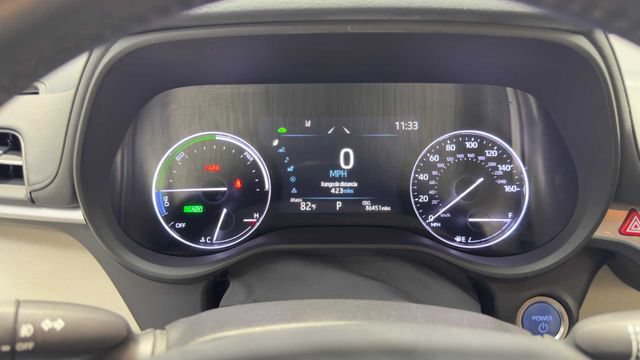 Used 2021 Toyota Sienna Limited FWD image 30